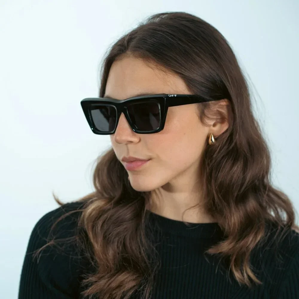 Off-White HAMPTON Men Sunglasses Black Cat Eye Frame Grey| Model OERI13L 1077